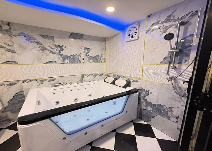 Bankhunchang บ้านขุนช้างห้องพักรายวันรามคำแหง Hostel Bangkok
